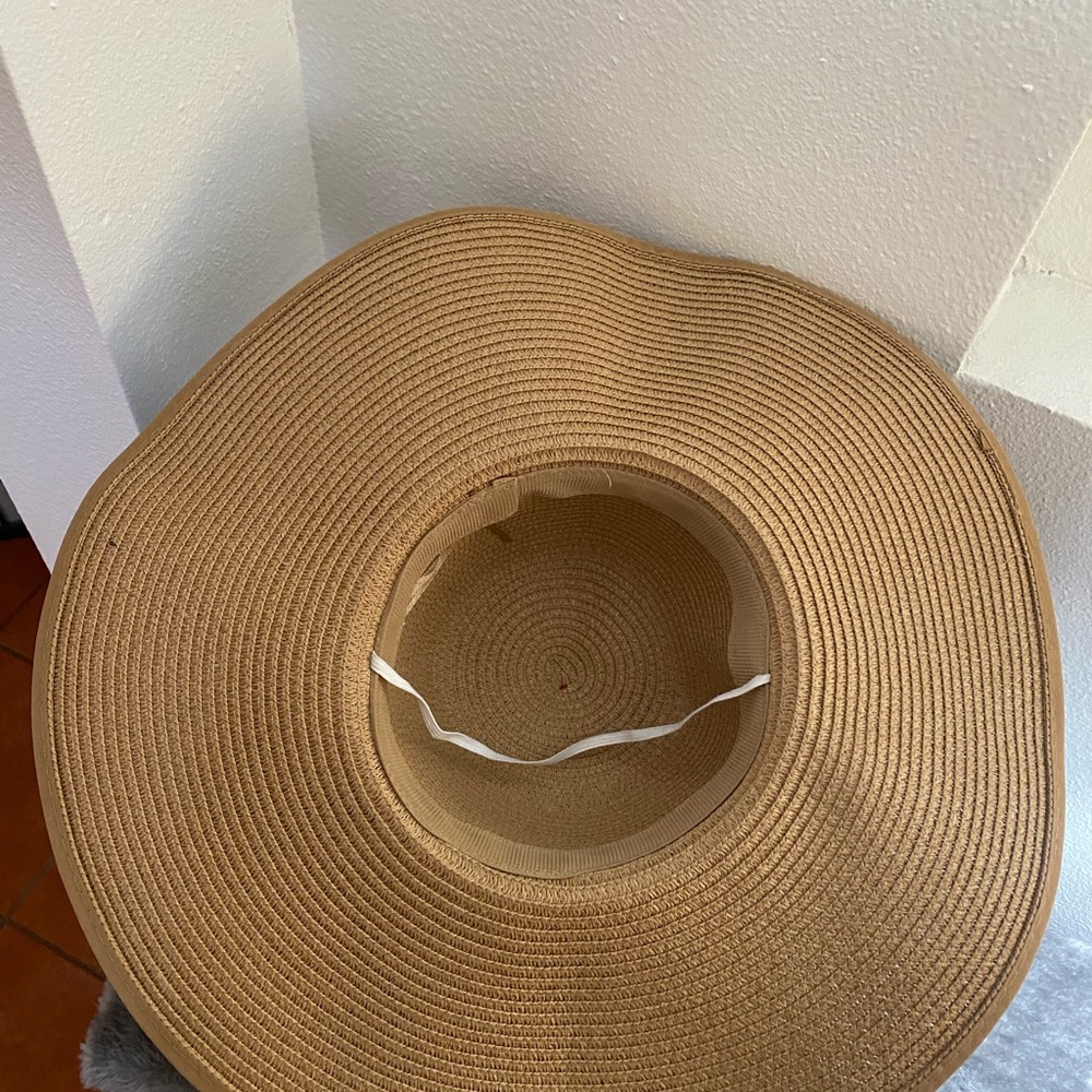 New Women’s Floppy Hat - Picture 3 of 4